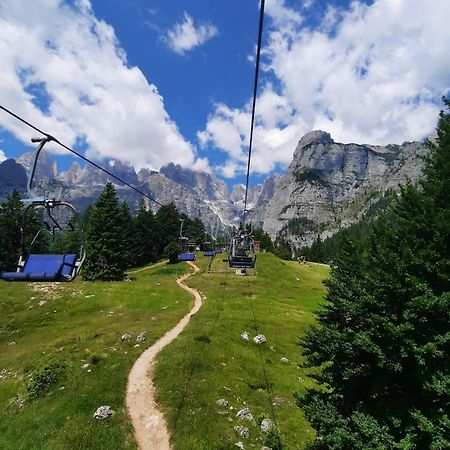 Il Giardino Di Anna - Appartamento 1 Fai della Paganella Luaran gambar